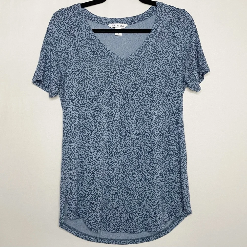 Athleta Soft Modal Blend Breezy Scoop V Tee in Blue Leopard - Picture 2 of 13